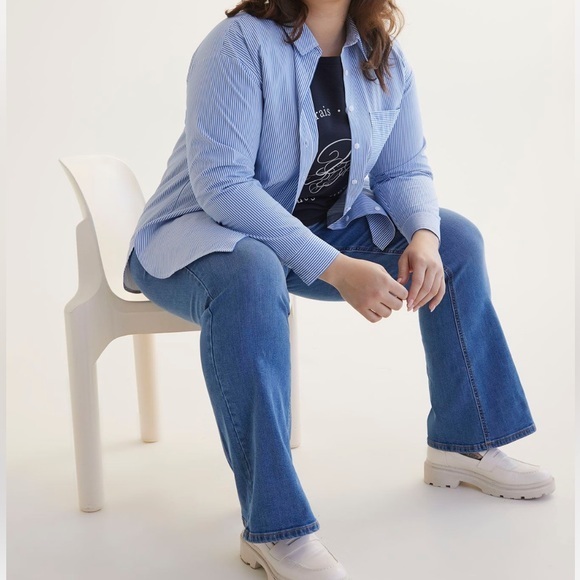 New Cotton Blend Navy Sweatshirt - Picture 6 of 8